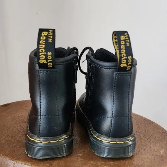 **LIKE NEW** Doc Marten Toddler 1460 Softy Leather Lace Up Boots Size 8c