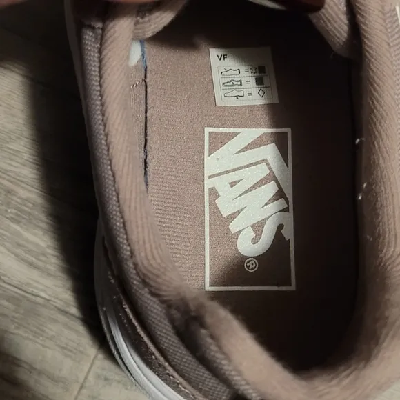 Like New Vans Women's Mauve Color Sneakers