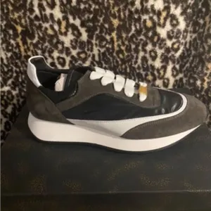 Lita by Ciara revolve women’s suede sneakers size 39 NIB