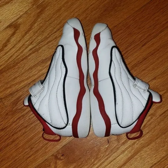 LITTLE KIDS' JORDAN PRO STRONG BASKETBALL SHOES