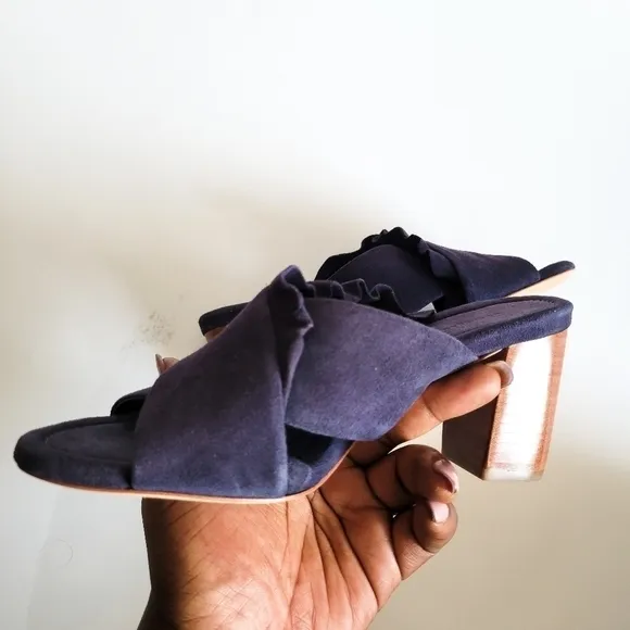 Loeffler randall Talley Navy blue sandal With Ruffle Details Size 6 Summer Shoes