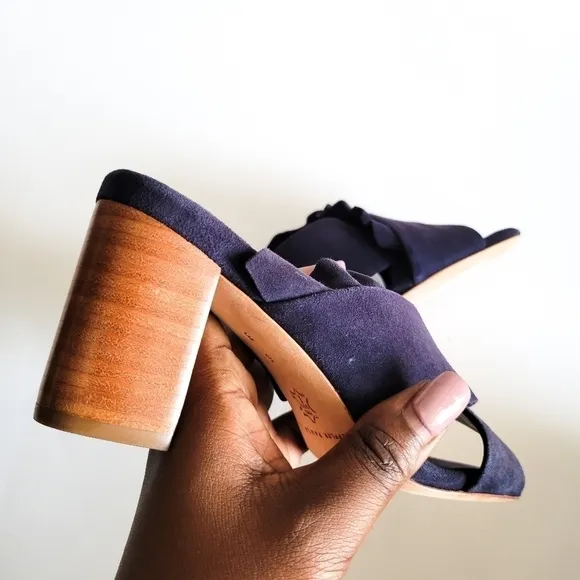 Loeffler randall Talley Navy blue sandal With Ruffle Details Size 6 Summer Shoes