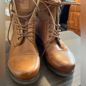 LOTIS TML - 10E3 Leather Boots size 39