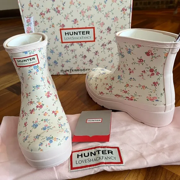 LoveShackFancy x Hunter Women’s PLAY™ Sunrise Patchwork Confetti Bloom Boot, NEW