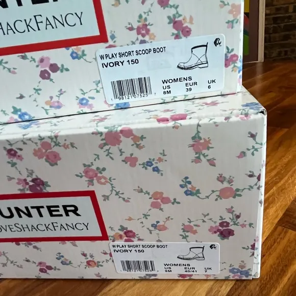 LoveShackFancy x Hunter Women’s PLAY™ Sunrise Patchwork Confetti Bloom Boot, NEW