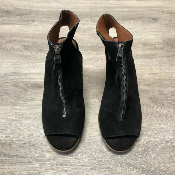 Lucky Brand Booties Size 9.5 Obaha Peep Toe Short Suede Boots Zipper Front