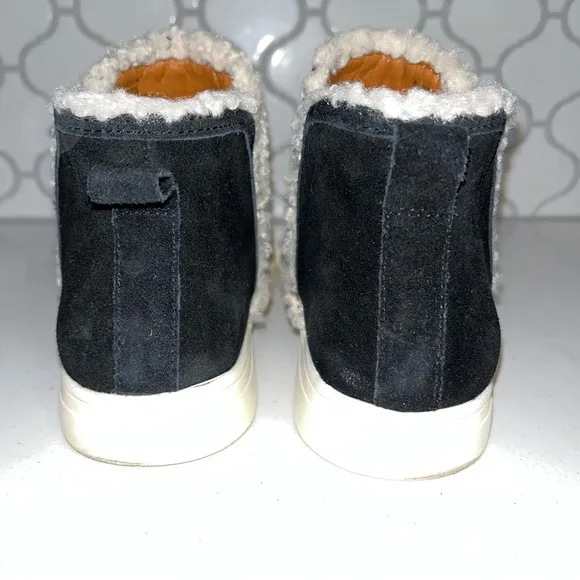 Lucky Brand Boots Black Sherpa Laycia Chelsea Ankle Sneaker Suede Leather 7