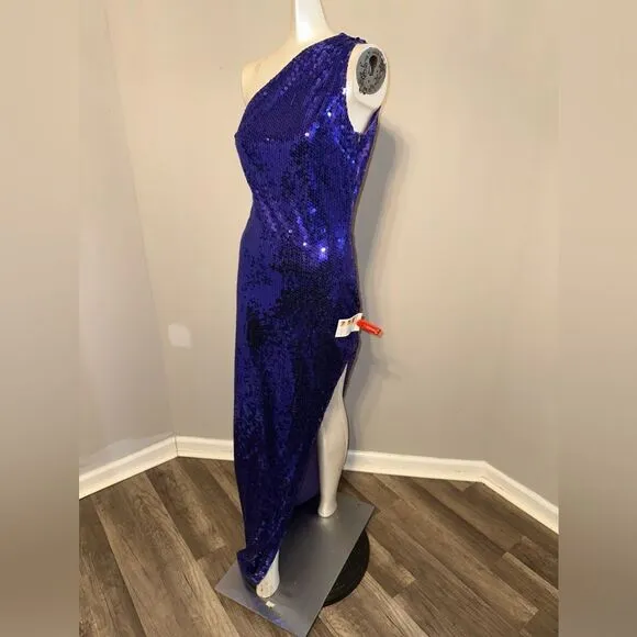 MAC DUGGAL SEQUINED ONE SHOULDER ASYMMETRICAL HEM GOWN