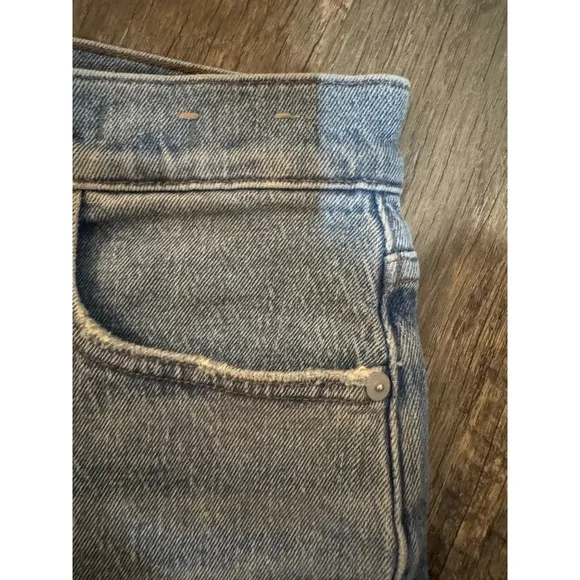 Madewell 90's Straight Leg Jeans distressed Hem Light Wash Denim