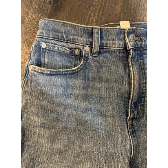 Madewell 90's Straight Leg Jeans distressed Hem Light Wash Denim