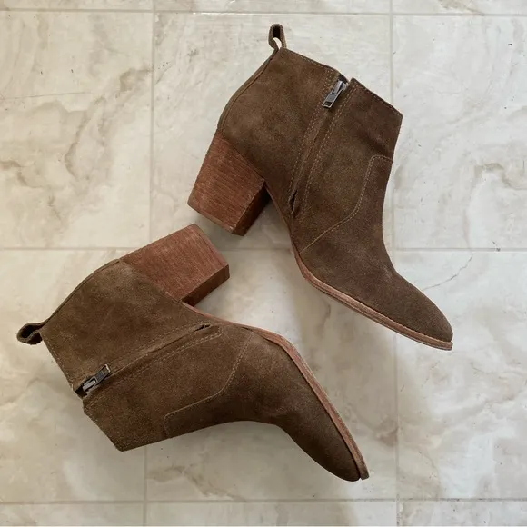 Madewell The Brenner Stacked Heels Ankle Boots in Mink Suede size 9.5
