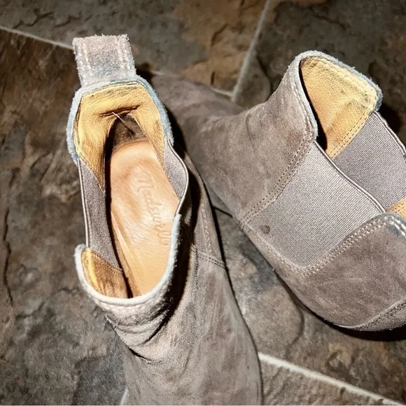 Madewell The Regan Ankle Suede Leather Boot in Wet Pebble Size 8