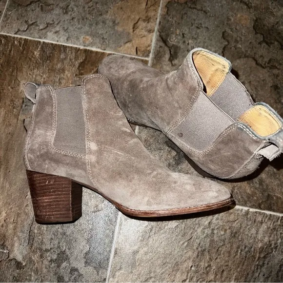Madewell The Regan Ankle Suede Leather Boot in Wet Pebble Size 8