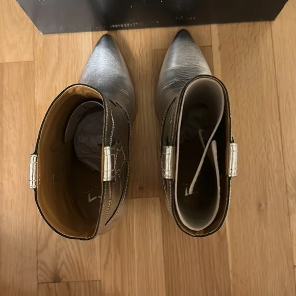 Marc Fisher Gona Women's Bootie in Metallic Silver NEW