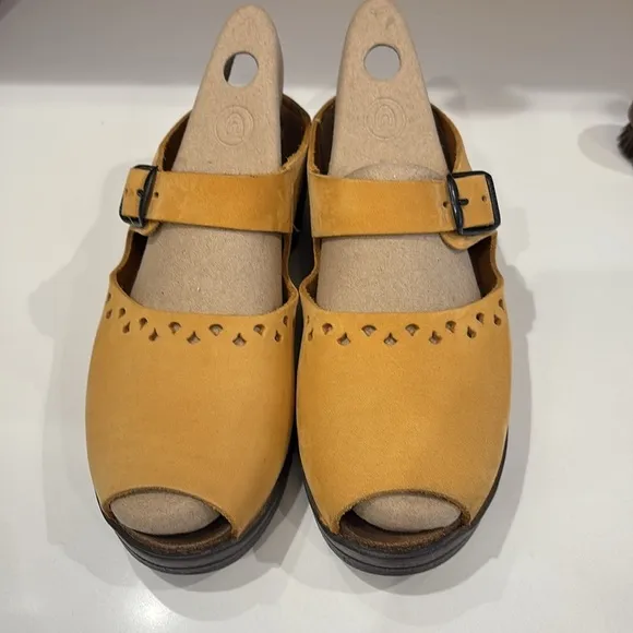Memphisto Yellow/Mustard Leather Shoes—Beautiful! Made in France—New W/O Box-38