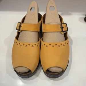 Memphisto Yellow/Mustard Leather Shoes—Beautiful! Made in France—New W/O Box-38