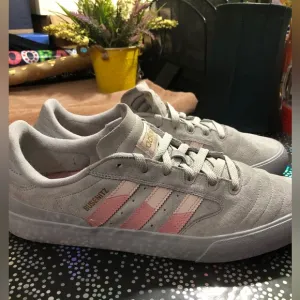Men’s Adidas grey Suede BUSENTZ Sneakers