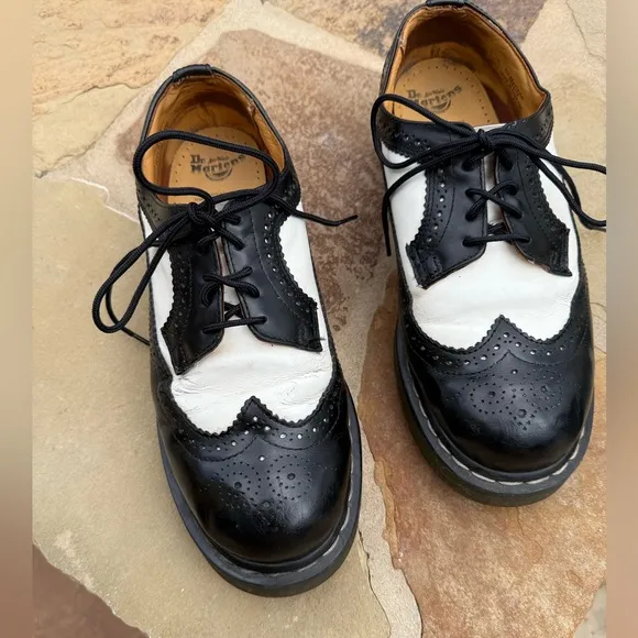 Mens Bex leather Dr Martens shoes, size 10