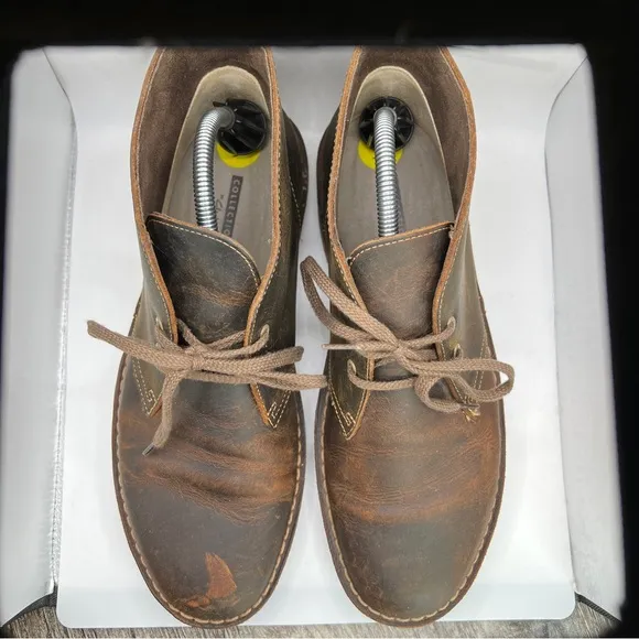 Men’s Clarks Chukka Boots Size 9