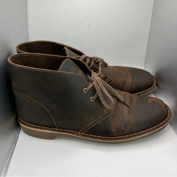 Men’s Clarks Chukka Boots Size 9