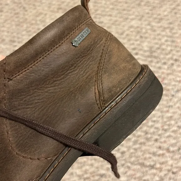 Men’s ECCO waterproof leather rubber sole chukka boots 🥾 size 10