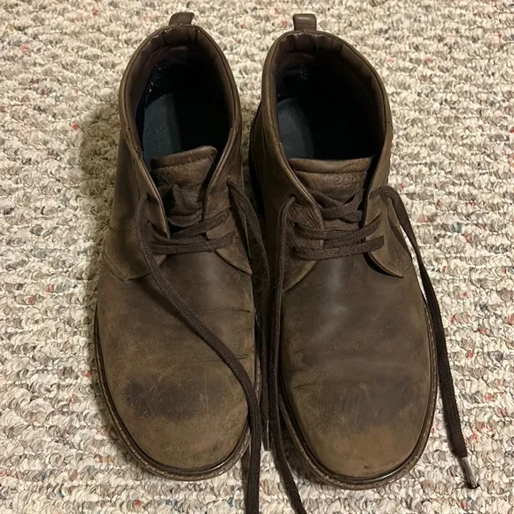 Men’s ECCO waterproof leather rubber sole chukka boots 🥾 size 10