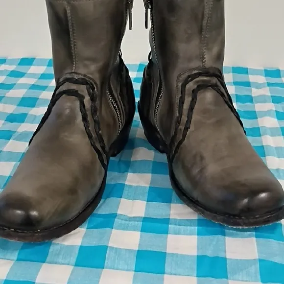 Men's Gray Leather Boots