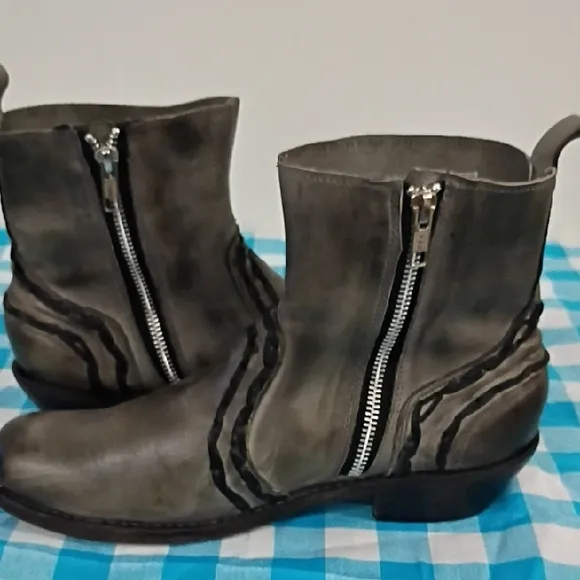 Men's Gray Leather Boots