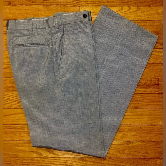 Men’s gray Suit