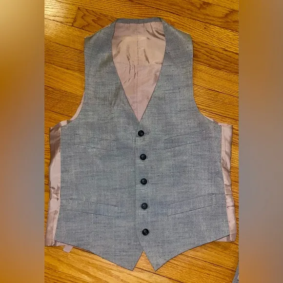 Men’s gray Suit