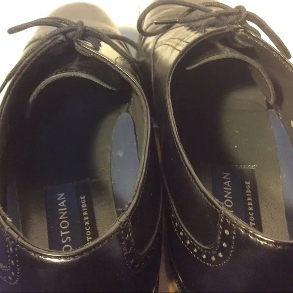 Men’s leather Bostonian Stockbridge shoes size 9