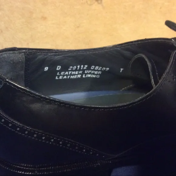 Men’s leather Bostonian Stockbridge shoes size 9