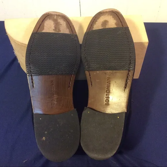 Men’s leather Bostonian Stockbridge shoes size 9