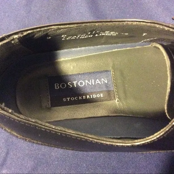 Men’s leather Bostonian Stockbridge shoes size 9