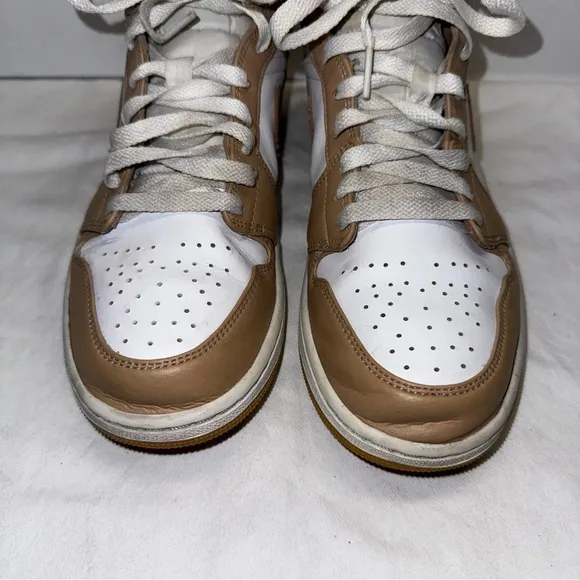Mens Nike Air Jordan 1 Mid &quot;Tan Gum&quot; 554724-271 Size 9.5