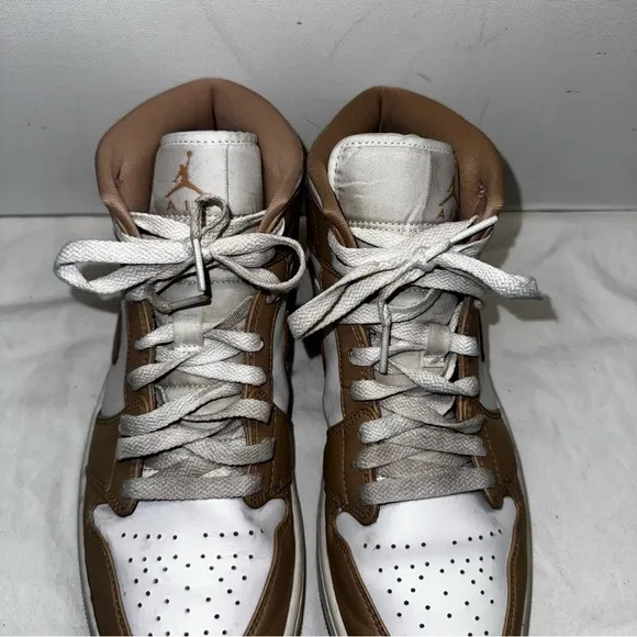 Mens Nike Air Jordan 1 Mid &quot;Tan Gum&quot; 554724-271 Size 9.5