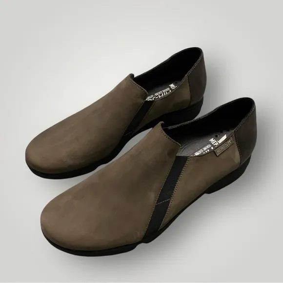 Mephisto Romea Slip on Nubuk Shoes in walnut Sz 10
