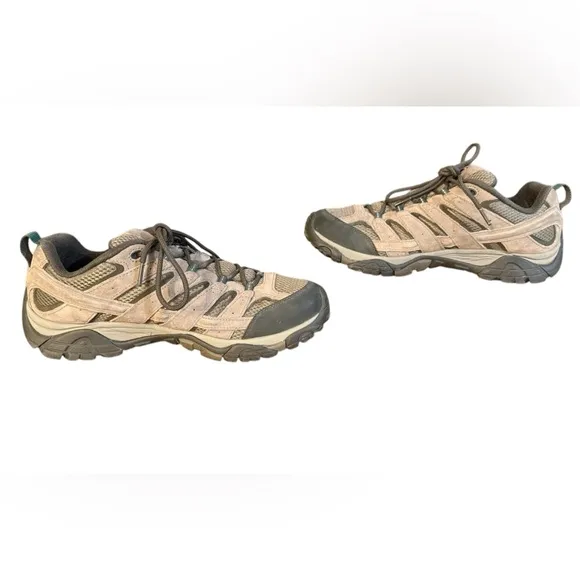 Merrell Moab 3 Black Hiking Shoes Durable Mesh and Aggressive Tread Men’s SZ 13