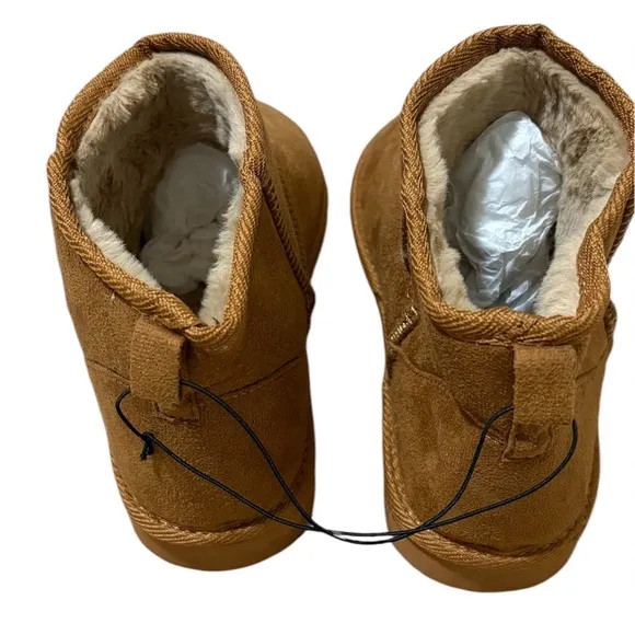 MIA Tan Ankle Boots with Fuzzy Lining and Slouchy Silhouette Size 8.5M
