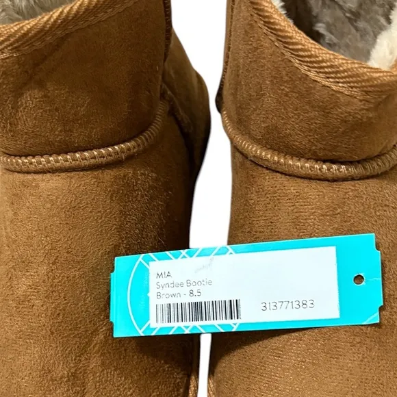 MIA Tan Ankle Boots with Fuzzy Lining and Slouchy Silhouette Size 8.5M