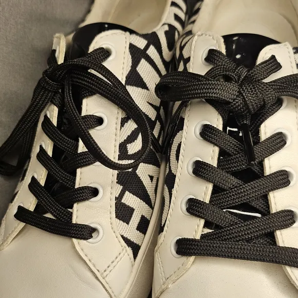 MICHAEL KORS SNEAKERS 🖤🤍🖤 size 8.5 👟 platform shoes 🤍🖤