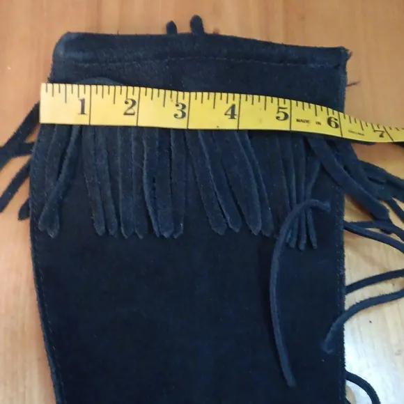Minnetonka Fringed Black Suede Boots Size 6