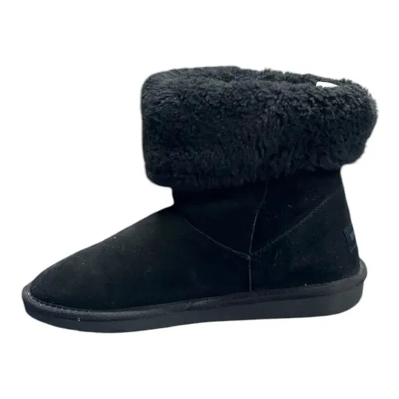 Minnetonka Leather Moccasin Ankle Hi Pug Boots Size 9