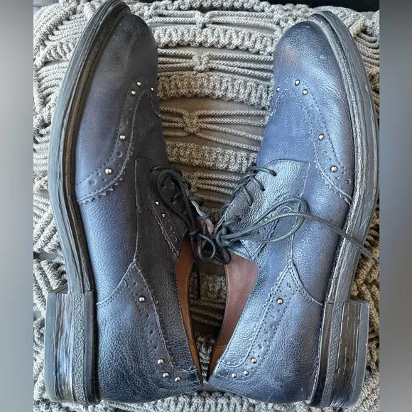 Miz Mooz Oxford Shoes Women’s SZ 41 Blue Leather Wingtip Lace Up Classic Studded