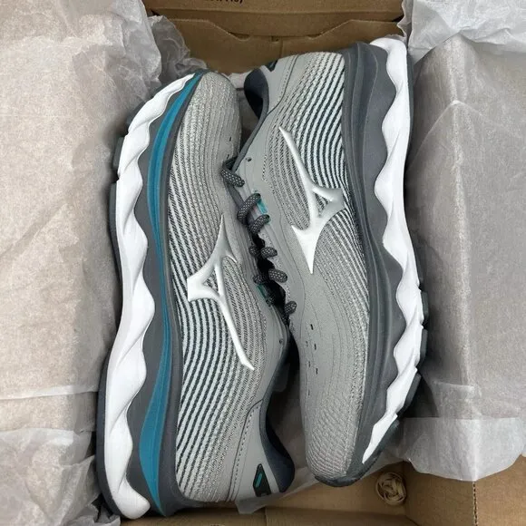 Mizuno Wave Sky 5 Women's Running Shoes Size 8 Gray/Aqua Removable Insoles