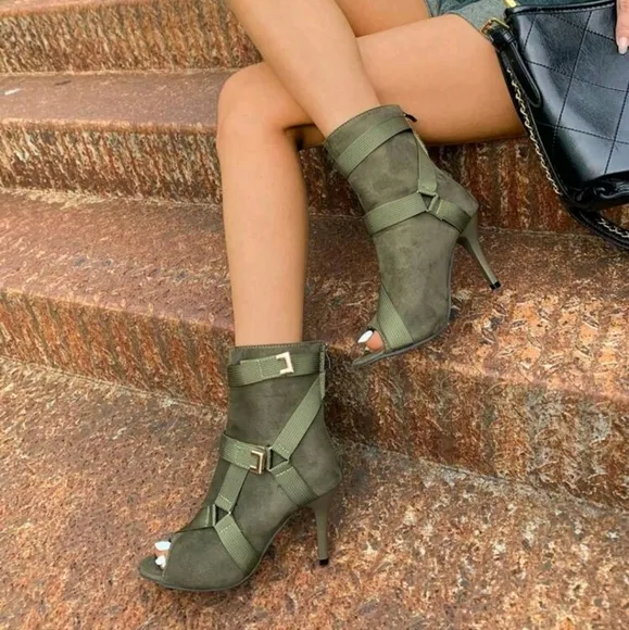 Multiple Straps Decorated Elegant Fashion High Heel Peep Toe Sandal Boots