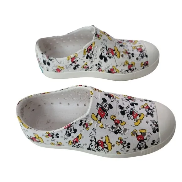 Native Shoes Mickey Mouse Print Slip-On Sneakers Size C13. Size 13 kids