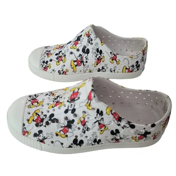Native Shoes Mickey Mouse Print Slip-On Sneakers Size C13. Size 13 kids