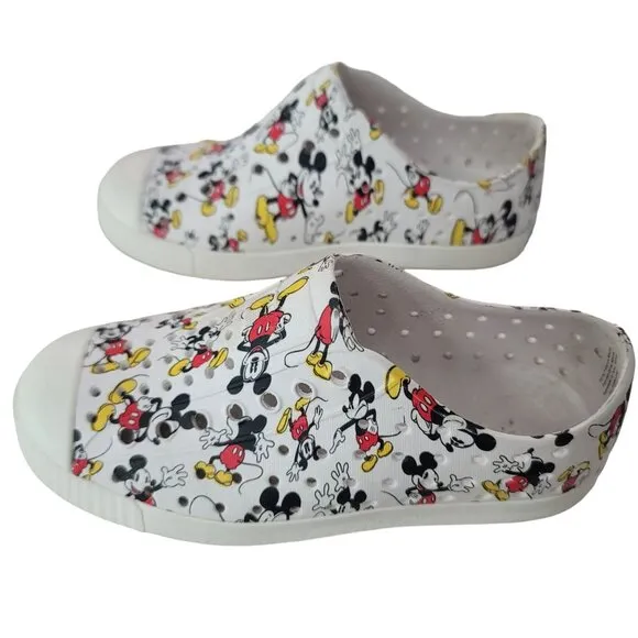 Native Shoes Mickey Mouse Print Slip-On Sneakers Size C13. Size 13 kids