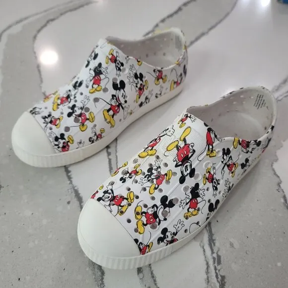 Native Shoes Mickey Mouse Print Slip-On Sneakers Size C13. Size 13 kids